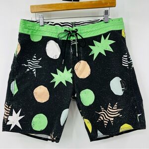 Volcom Black Green Swim Shorts Stoneys Beach Board Trunks True Mid Length Sz 34